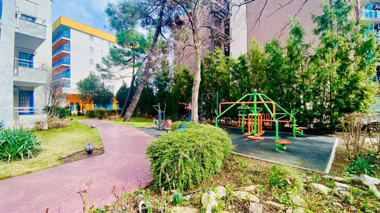 Bratanov Excelsior Apartment Слънчев бряг Екстериор снимка
